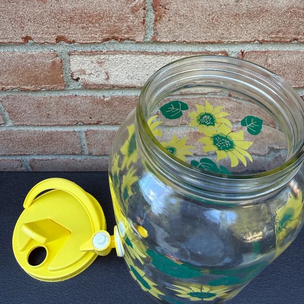 Vintage 80s Sunflower 1 Gallon Glass Sun Tea Jar Drink Dispenser Yellow